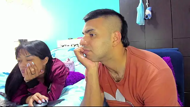 LazyandSniffer28 live sex cam