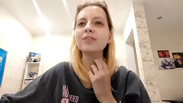 Mona_Bergytas's cam snapshot