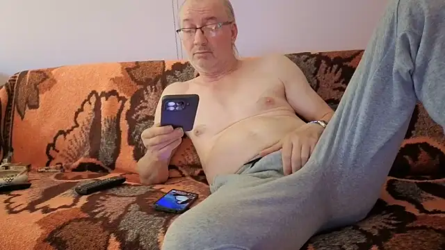 loverboyxxx69 live sex cam