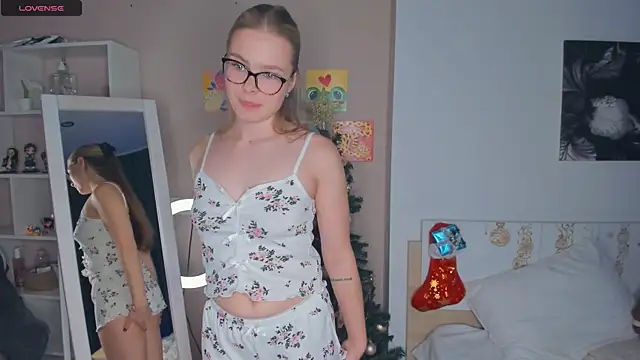 Icehoneybyte's cam snapshot