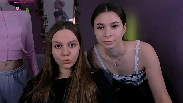 flora_ri live sex cam