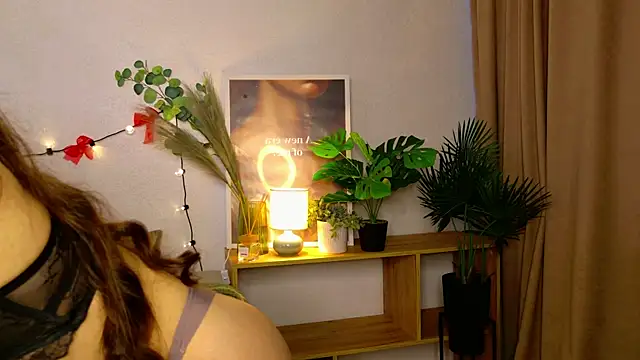 Taylla_Nouell's cam snapshot