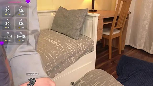 LatinaHuguenin's cam snapshot