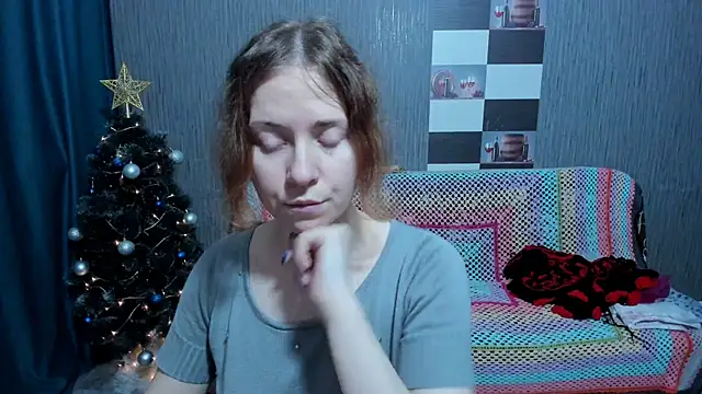 pa1e_pr1ncess's cam snapshot