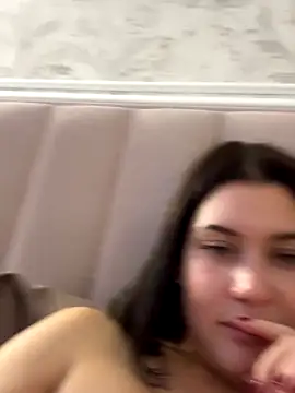 KikiWatson live sex cam