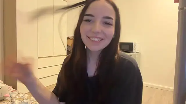 WhiteNoiseJoy's cam snapshot