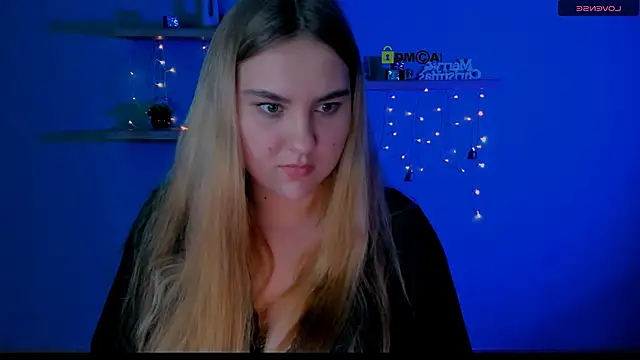 dina_bloom_'s cam snapshot