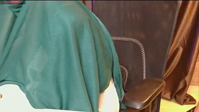 wow-simran live sex cam