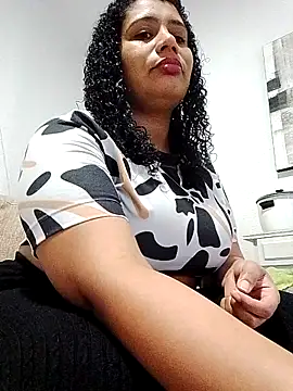 Brunnet_Doll's cam snapshot