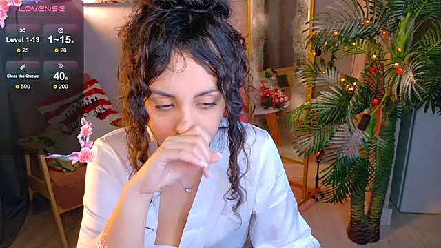 curly_jade's cam snapshot