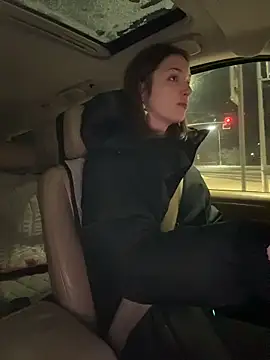 DollyTall's cam snapshot