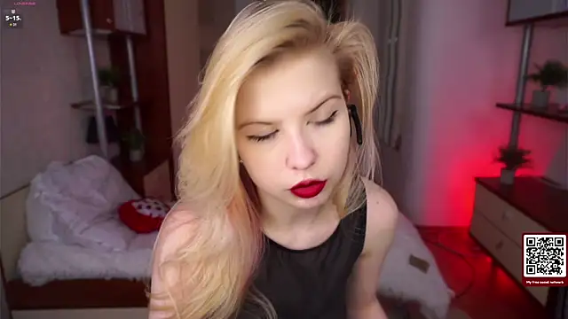 LynetHakes's cam snapshot