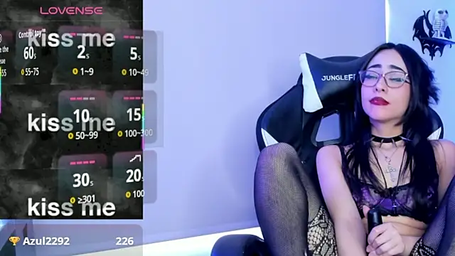 vampy_dolll's cam snapshot