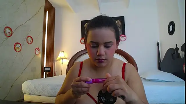 _Miaaleon live sex cam