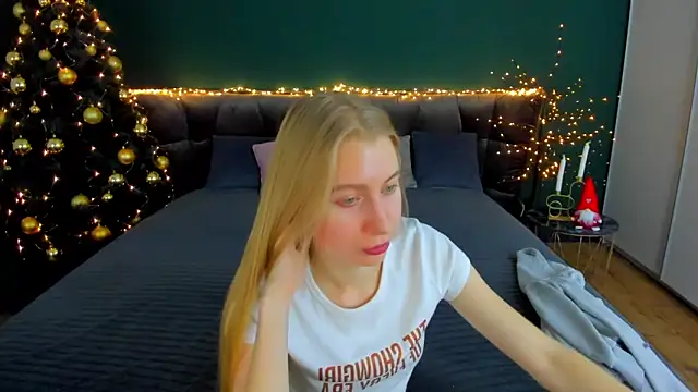 Alina_Blonde's cam snapshot