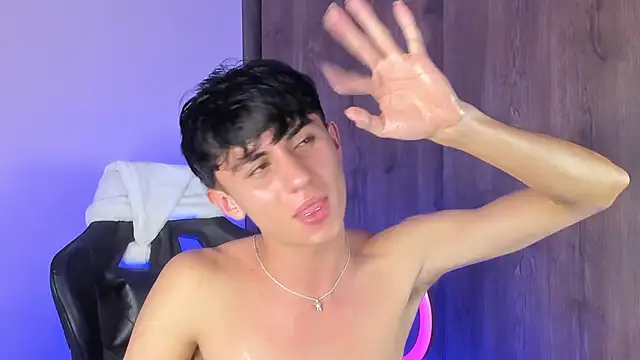 Demian_cute18 live sex cam