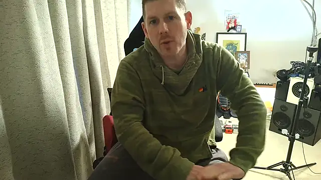 God_Of_ThundeRR live sex cam