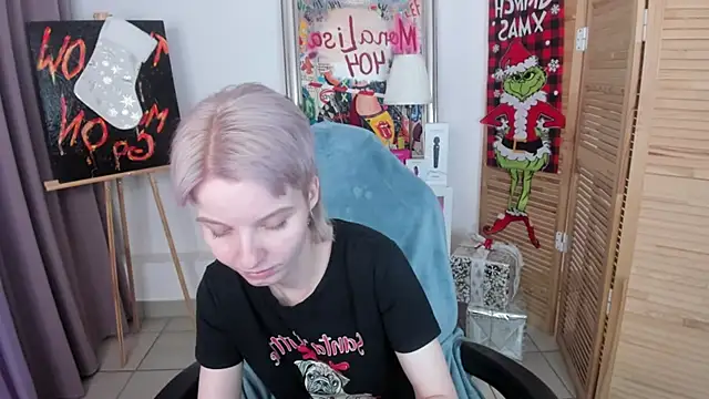 Madelaineses's cam snapshot