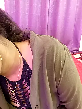 menaxi-baby7's cam snapshot