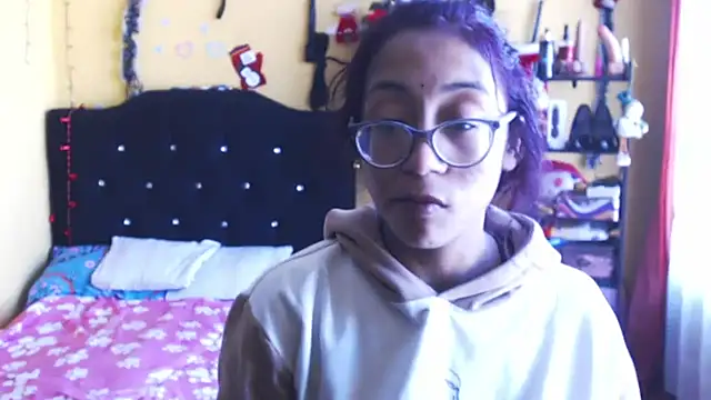 Violet_And_Smith's cam snapshot