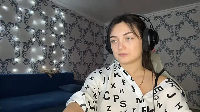 TwotyBright's cam snapshot