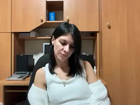 InjaAtHome's cam snapshot