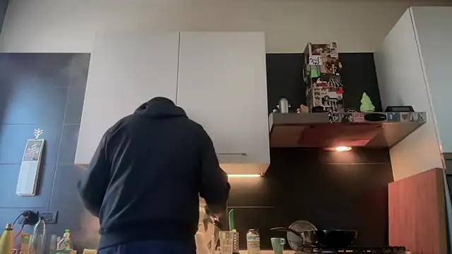 theitalianbear live sex cam