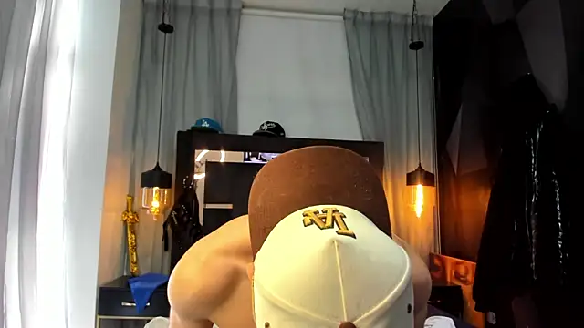 HunterHeat_'s cam snapshot