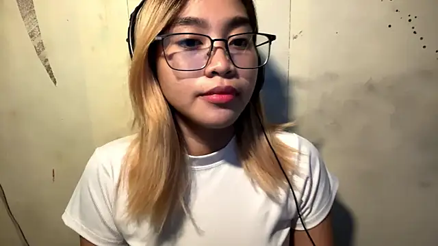 LenoraFrailey live sex cam