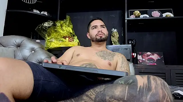 matteosantos live sex cam