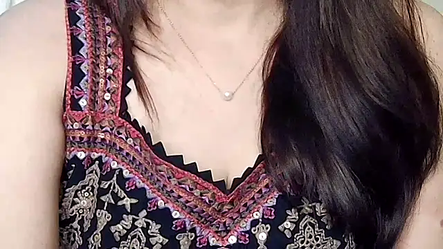 Naina_For_You's cam snapshot