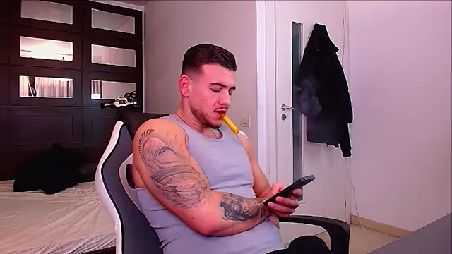 ElijahThorne's cam snapshot