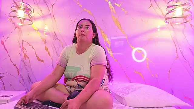 evelyn_harpeery's cam snapshot