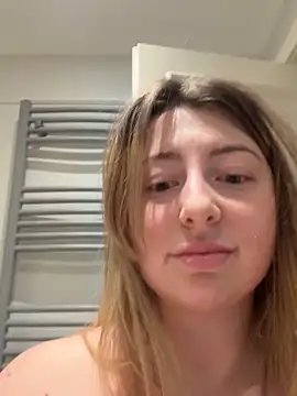 curvyflawless's cam snapshot