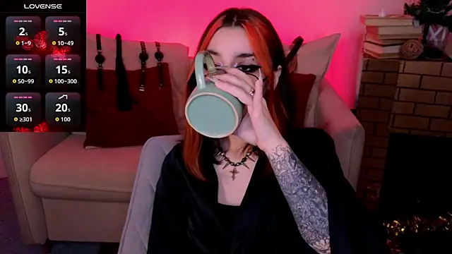 Mistress__Marcelline's cam snapshot