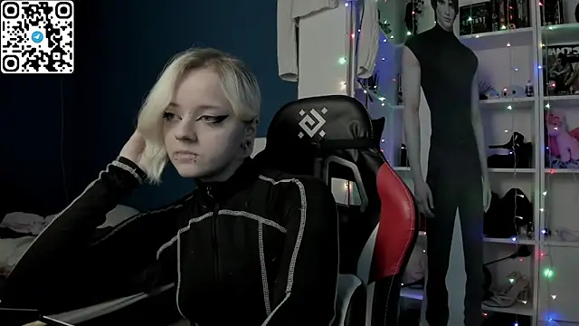 Holy_Mistress_S's cam snapshot