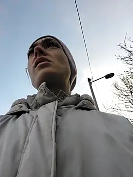 SheTheDeeevil's cam snapshot