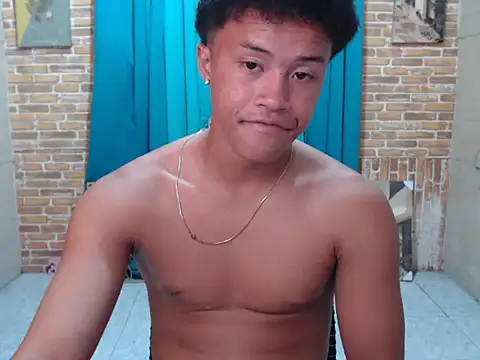 ur_naughtyboy_patrick live sex cam