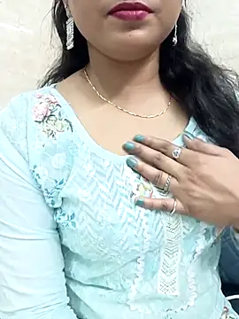 Juliekhan_98 live sex cam