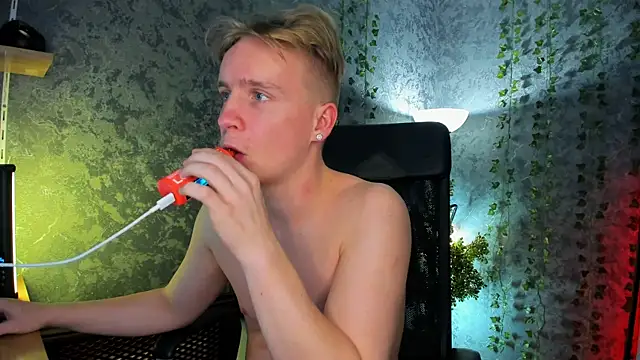 AlexxSweet live sex cam