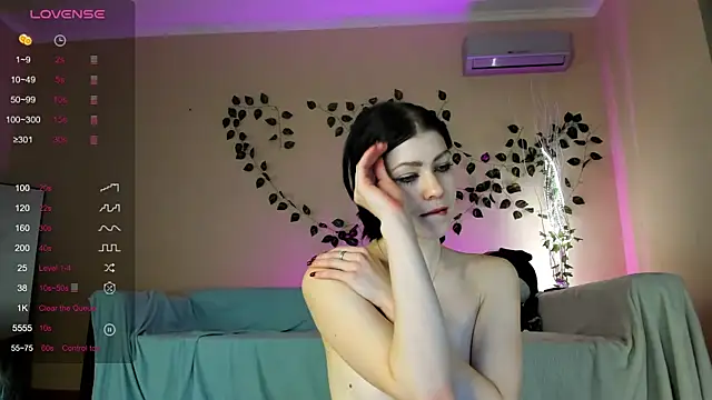 E1ara's cam snapshot