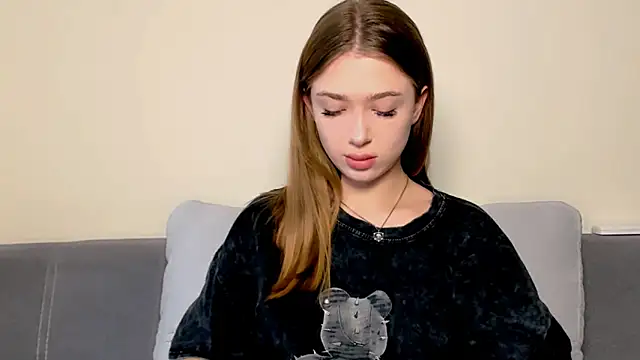 ElleLuv_'s cam snapshot