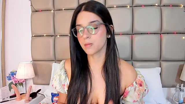 MiaMillers1's cam snapshot