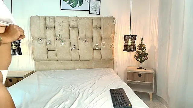 NatashaRoss_t's cam snapshot