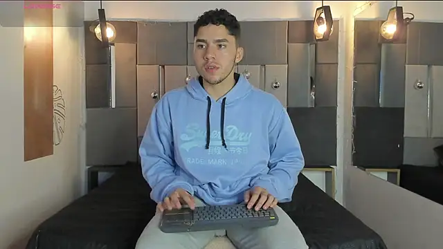 LiamNovak live sex cam