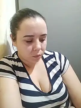 CutieMarine's cam snapshot