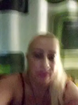 Esenia505's cam snapshot