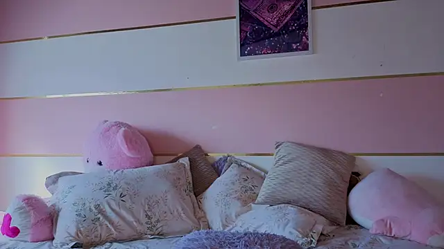 Charlotte__Miller's cam snapshot