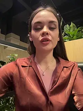KristiRich live sex cam