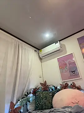 Tsuki-moon's cam snapshot